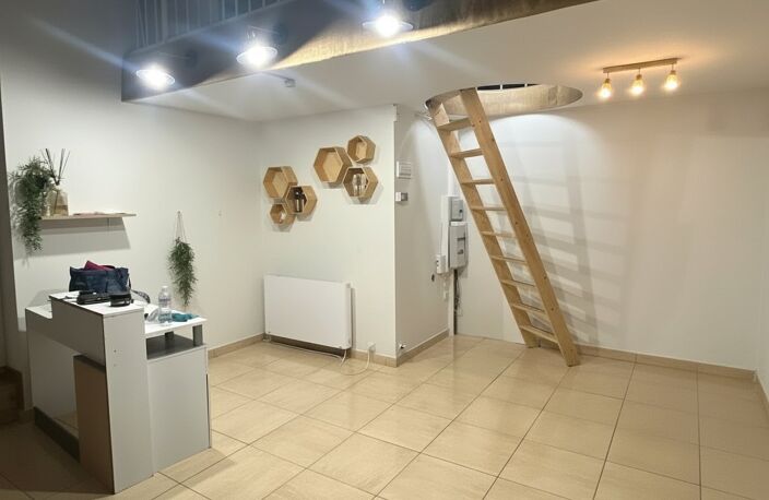 Local commercial — photo 2