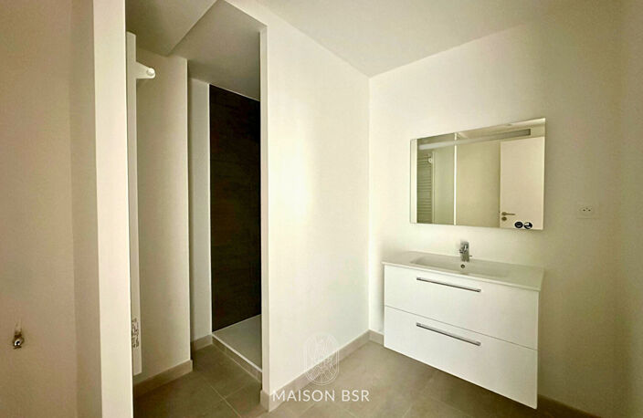 Appartement type 2 quartier Mellinet avec extérieur — photo 5