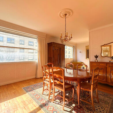 Appartement 4 pièces 299250 €