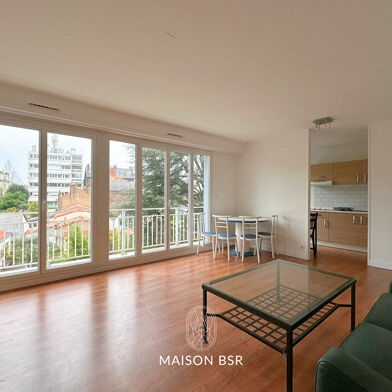 Appartement 3 pièces 253200 €