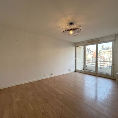 Appartement 2 pièces 700 €