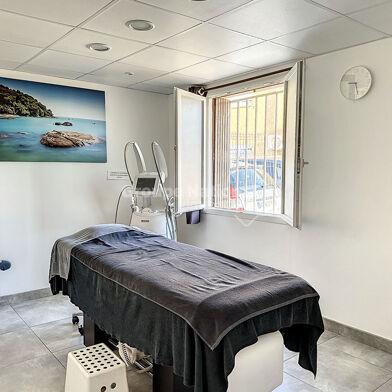 Commerce 2 pièces 110250 €