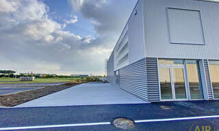Commerce  300 m² à louer à Doué-en-Anjou (49700)