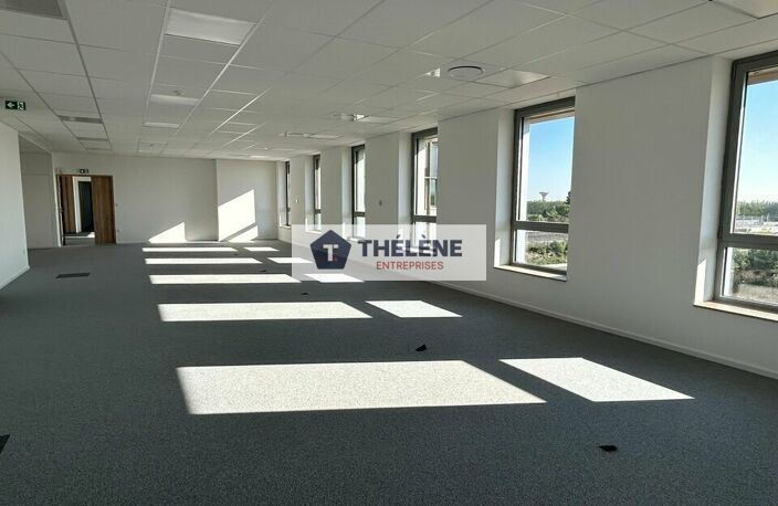 BUREAUX à LOUER — photo 3