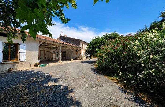 Propriété Agricole de 10 pièces principales — photo 2