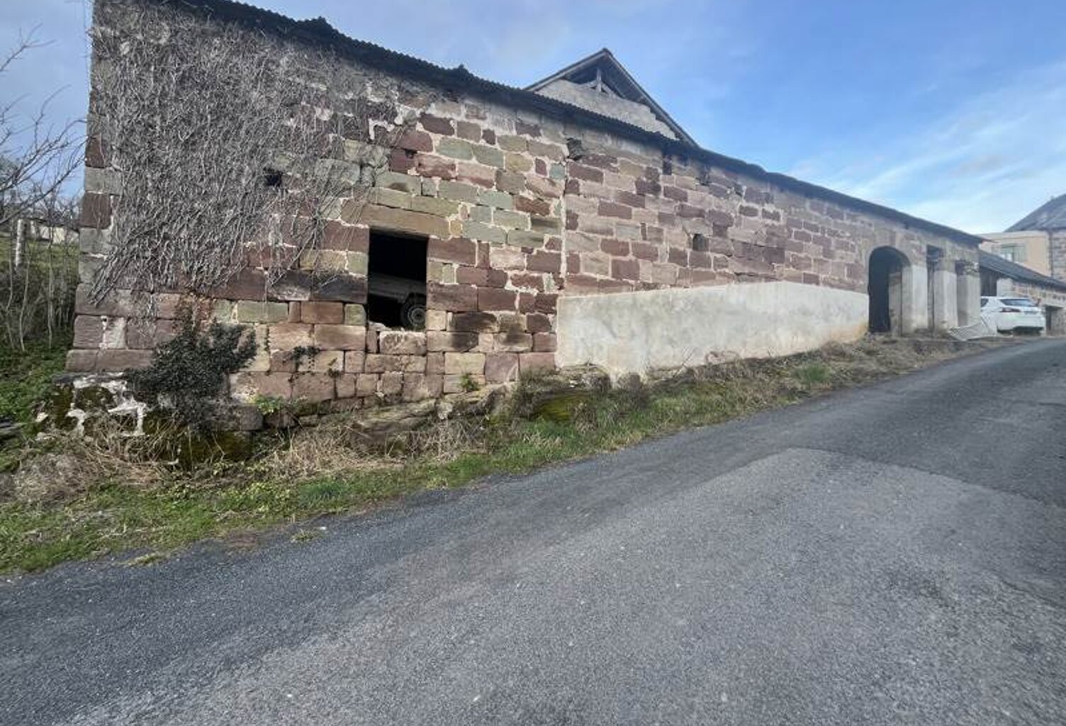 Grange de 1 pièces principales — photo 1