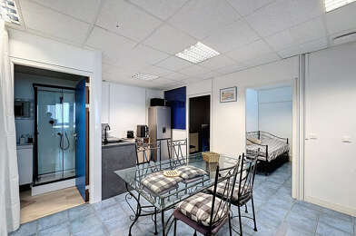 Commerce  438900 €