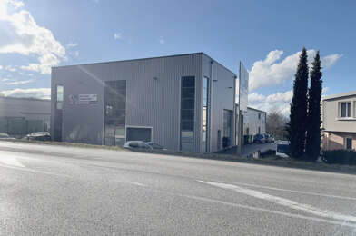 Commerce  962000 €