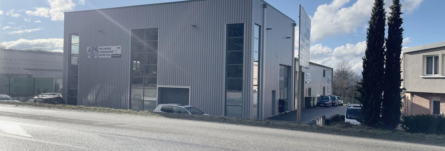 Commerce  838 m² à vendre à Beaumont (74160)