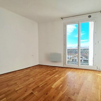 Appartement 3 pièces 108600 €