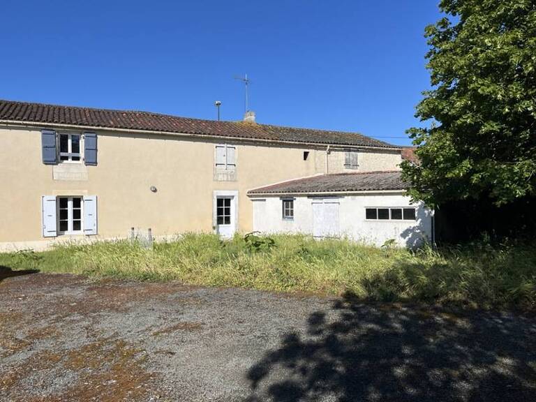 Maison en pierre de 4 pièces principales — photo 1