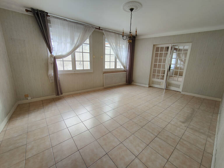 Immeuble à rénover de 281,32m2 quartier Montbernage — photo 1