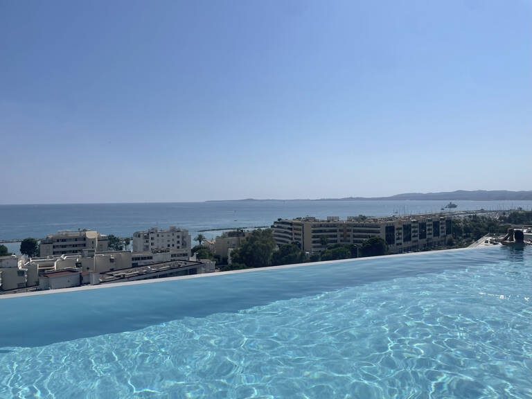 ST LAURENT DU VAR / Bord de mer - Magnifique 3P avec terrass — photo 1
