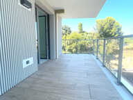 ST LAURENT DU VAR / Bord de mer - Magnifique 3P avec terrass — photo 3