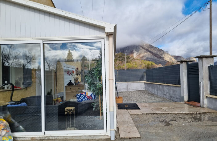 MAISON avec piscine — photo 4