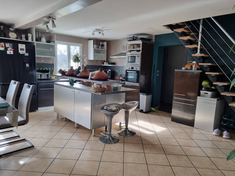 MAISON avec piscine — photo 1