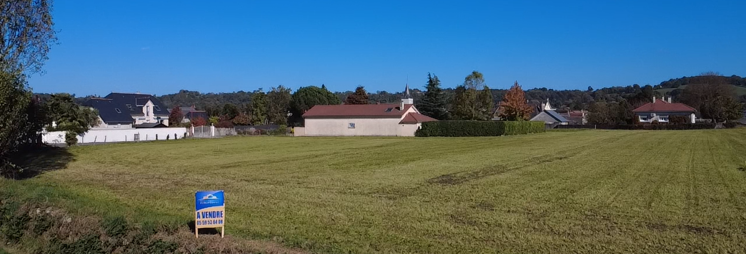 Terrain  588 m² à vendre à Lamarque-Pontacq (65380)