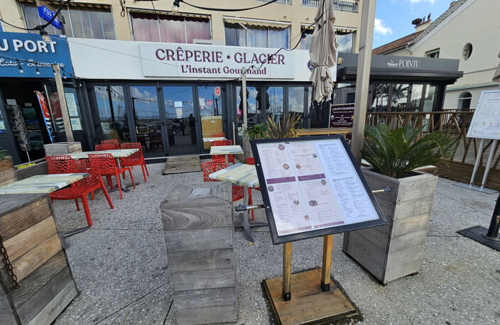Fond de commerce port du Brusc ( Crêperie et glacier ) — photo 3