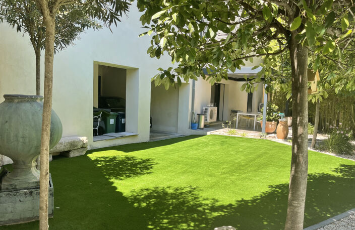 NIMES JEAN JAURES Maison de ville de 160 m2 avec piscine, ja — photo 3