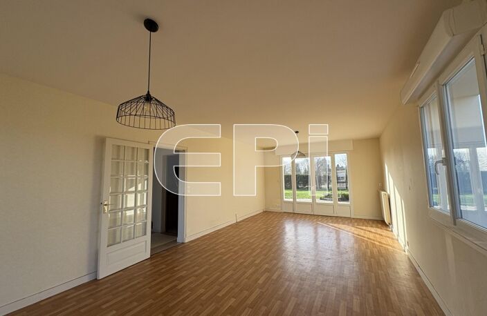 MONTREUIL BELLAY Rare, Maison Contemporaine de 140M² habitables — photo 3