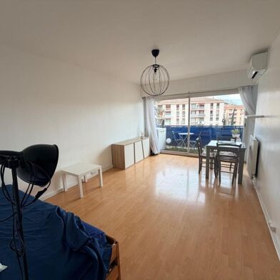 Appartement 1 pièces 750 €