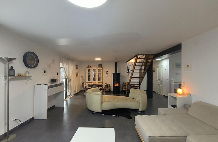 Maison mitoyenne À Vendre — photo 3