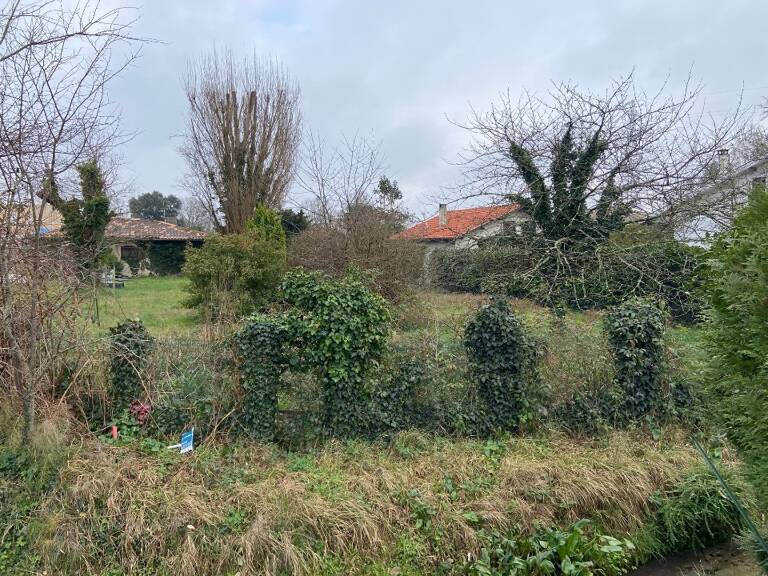 Terrain à bâtir à Quinsac (33360) — photo 1