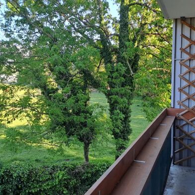 Appartement 3 pièces 840 €