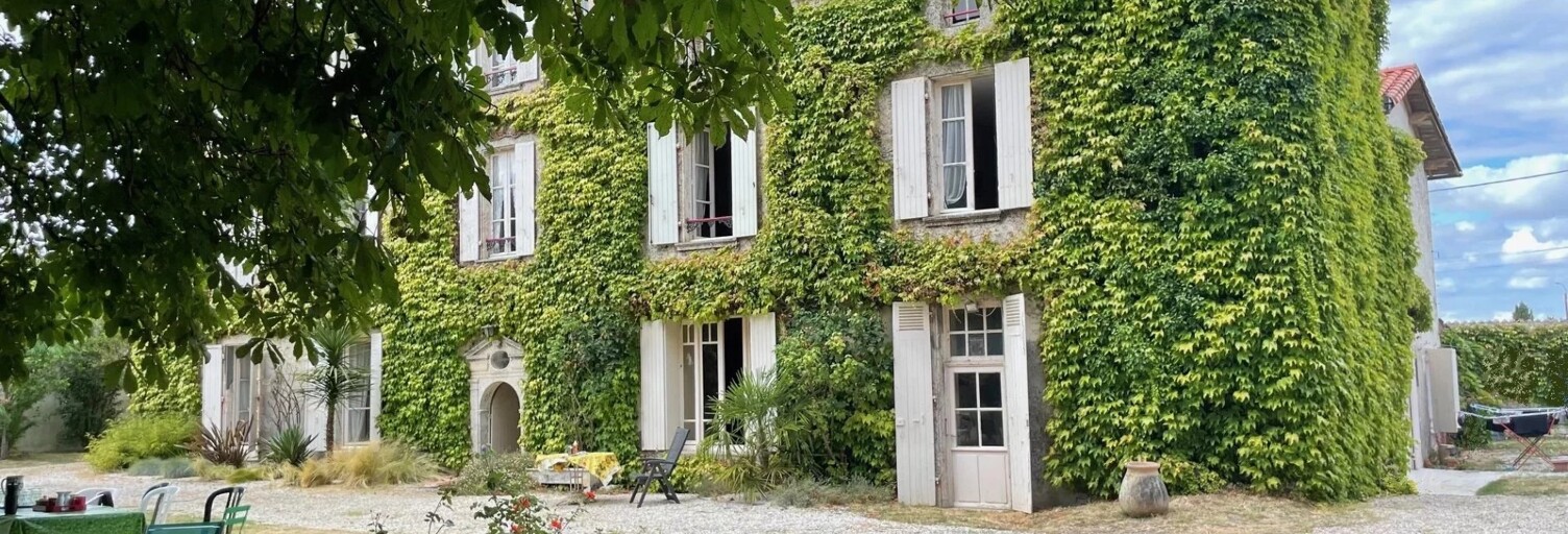 Maison 12 Pièces 500 m² à vendre à Frontenay-Rohan-Rohan (79270)