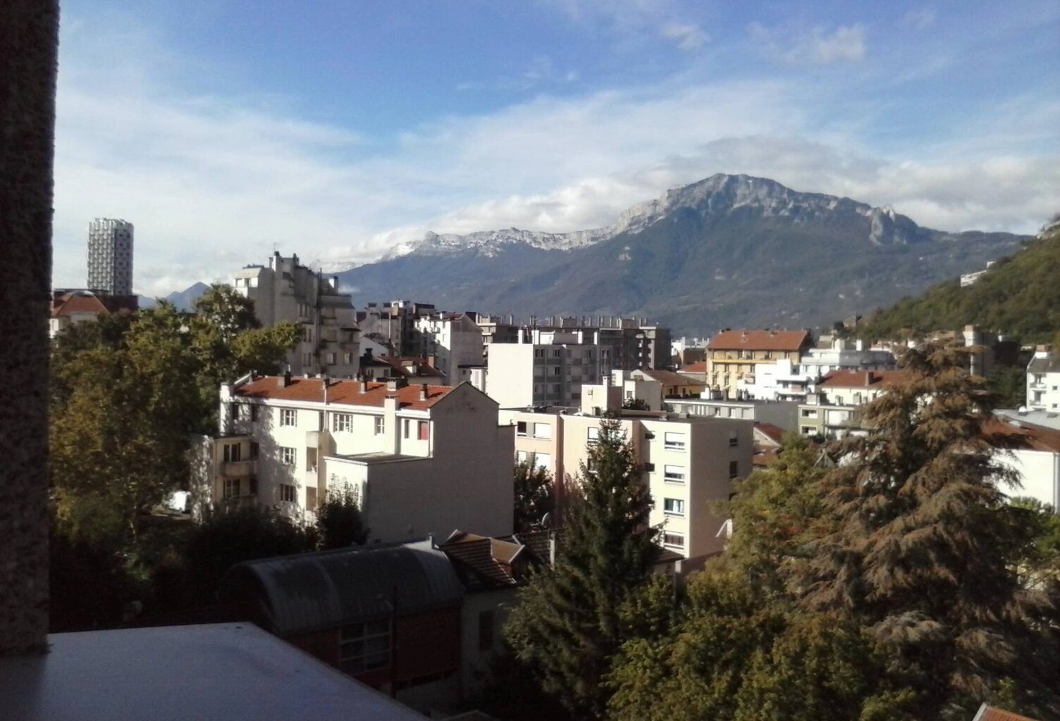 10 SAINT EYNARD - T3 de 63 m² — photo 1