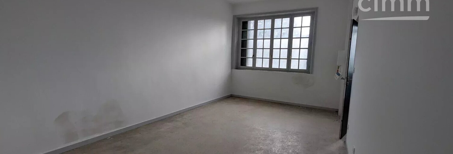 Commerce 2 Pièces 36 m² à louer à Lamure-sur-Azergues (69870)