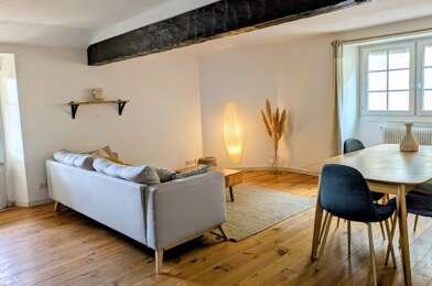 Appartement 3 pièces 1364 €