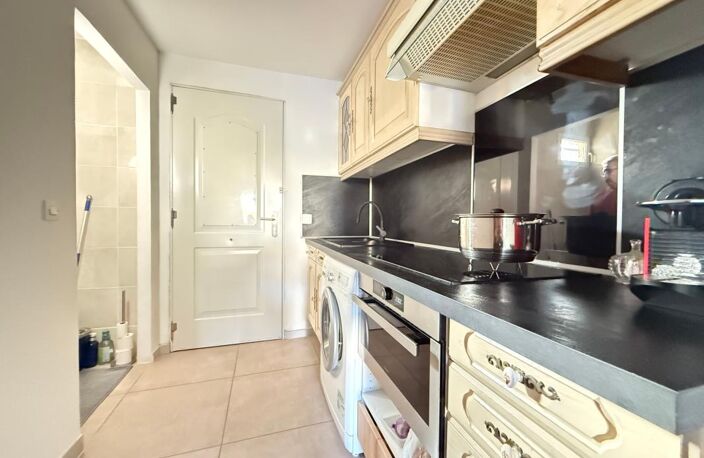 🔥 Bien rare ! Maison familiale avec piscine + studio indépendant à Miramas, calme recherché et beau potentiel — photo 2