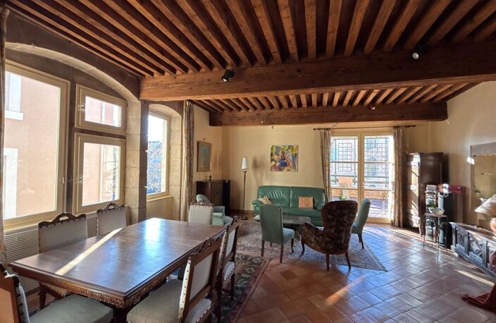 Maison de caractère de 210 m² avec terrasse en centre ville de Romans — photo 2