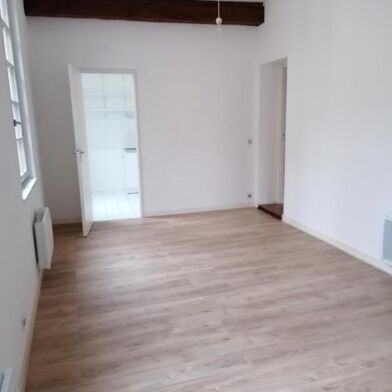 Appartement 3 pièces 920 €