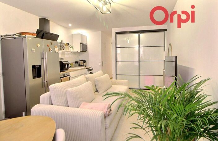 A vendre T2 de charme rénové – MARSEILLE 13002 – Calme et authenticité au cœur du Panier — photo 2