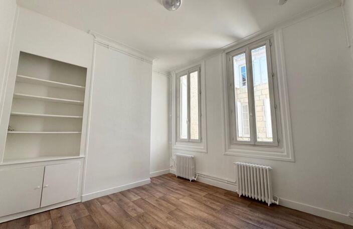 Immeuble À Vendre centre-ville LA ROCHELLE — photo 2