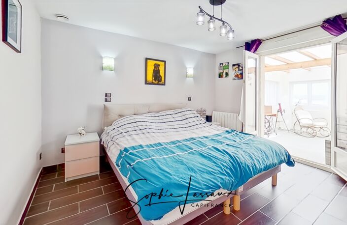 Maison récente de plain-pied à vendre en exclusivité à Authevernes – 152,35 m² – 5 pièces – 3 chambres – Double garage – Pièce cinéma / jeux 18 m² — photo 5