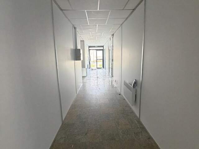 Dpt Hautes Pyrénées (65), à vendre TARBES Bâtiment — photo du bien