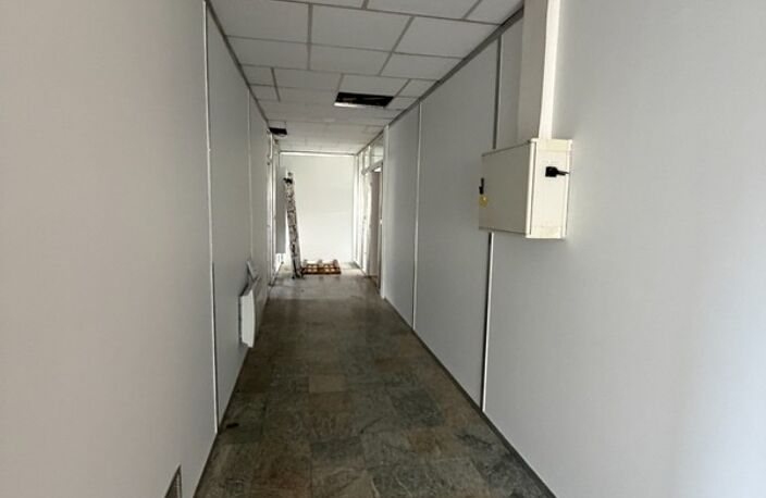 Dpt Hautes Pyrénées (65), à vendre TARBES Bâtiment — photo 3