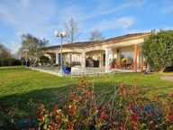 Villa de plain pied - 4 chambres - piscine - terrain de pétanque - garage - cadre naturel privilégié — photo 2