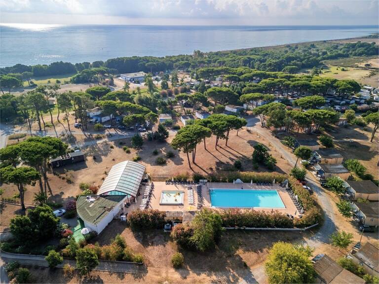 Maison mitoyenne de 31 m2 dans une résidence de vacances en bord de mer, piscine à Castellare di Casinca (HAUTE CORSE) — photo 1