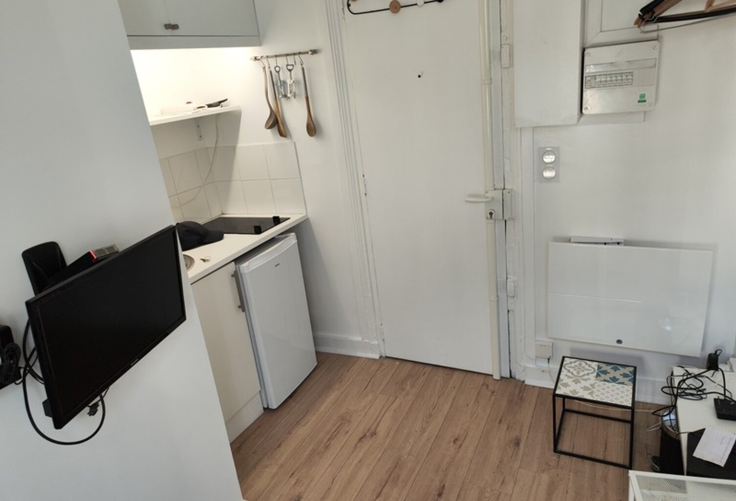 Dpt Paris (75), à vendre PARIS 10EME ARRONDISSEMENT STUDIO DE CHARME  DPE en E — photo 1