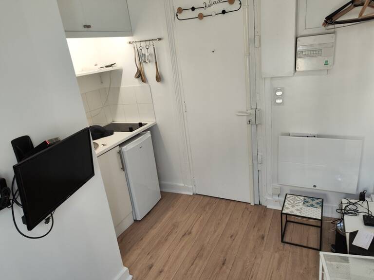 Dpt Paris (75), à vendre PARIS 10EME ARRONDISSEMENT STUDIO DE CHARME  DPE en E — photo 1