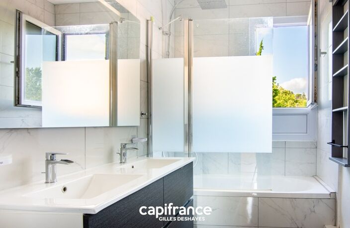 Trévoux 01600 - T4 83.19m² Loi Carrez - Balcon + Cave + Garage — photo 5
