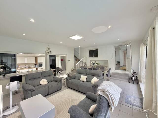 À VENDRE SAINT LOUIS (974) – Belle Villa T8 avec piscine – centre-ville — photo du bien