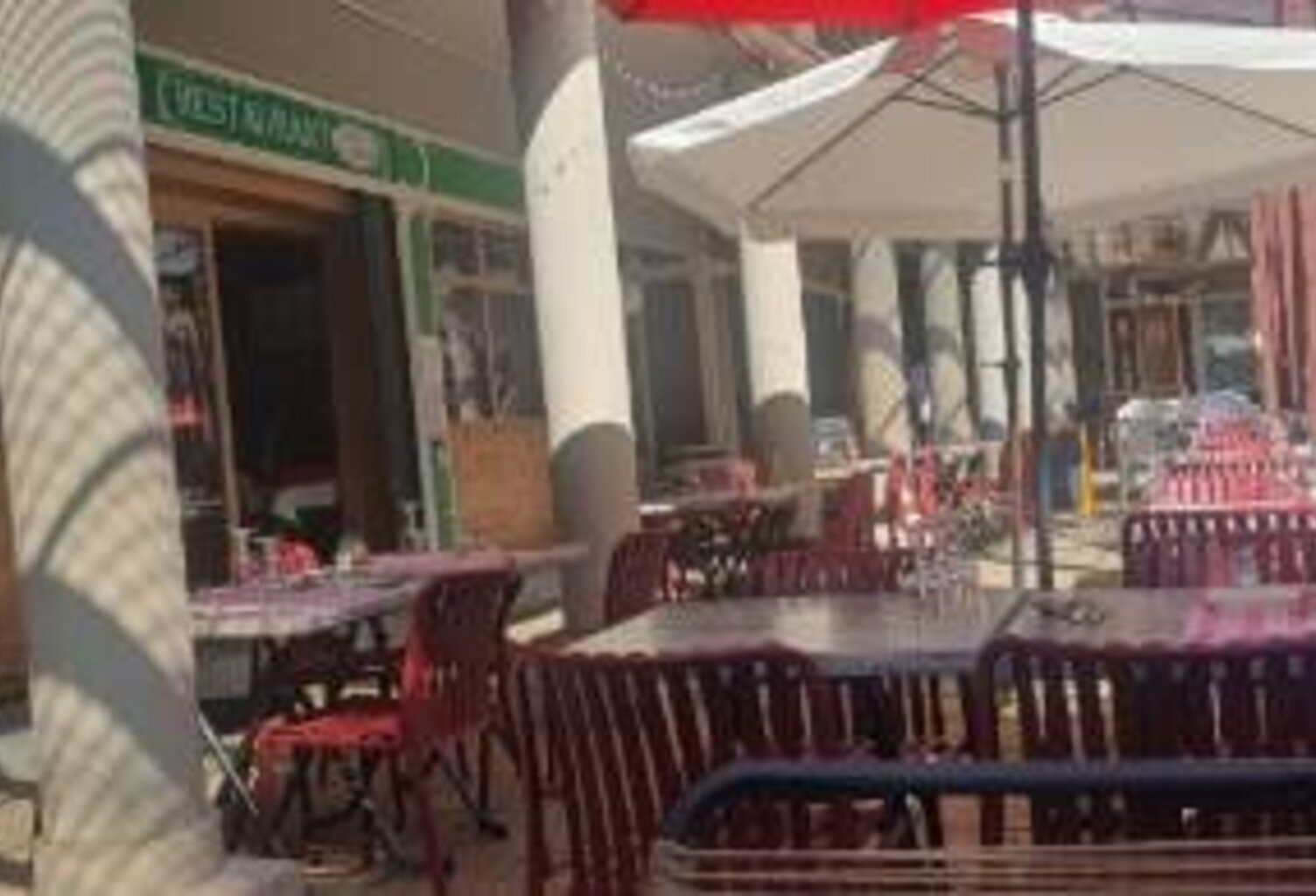 LA FOUX D'ALLOS (04), FDC à vendre restaurant, spécialités italiennes, pas de pizza, CA 170KE — photo 1