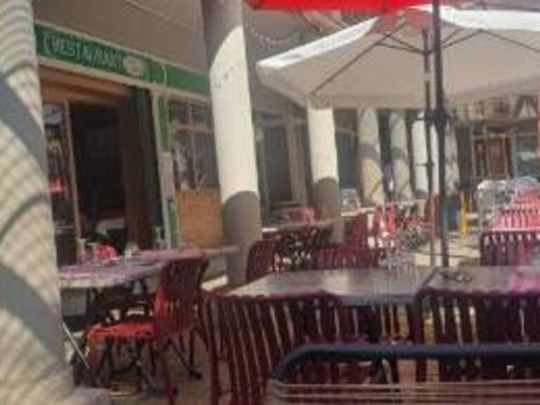 LA FOUX D'ALLOS (04), FDC à vendre restaurant, spécialités italiennes, pas de pizza, CA 170KE — photo 1