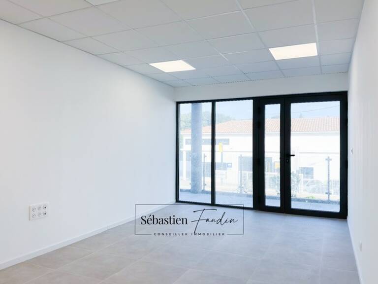 Bureau à louer LA SEYNE SUR MER (83) – 30 M² – FORTE VISIBILITÉ – BUREAUX NEUFS – PMR – STATIONNEMENTS — photo 1