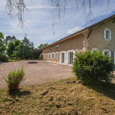 Maison 8 pièces 599000 €